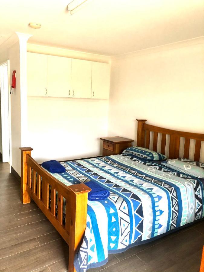 Bay Lodge Денъм Екстериор снимка