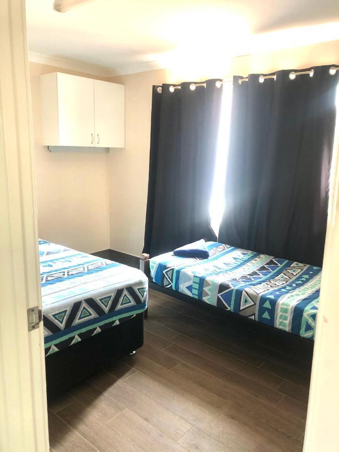 Bay Lodge Денъм Екстериор снимка